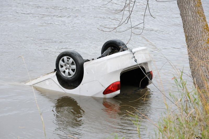 Une automobile a sombré dans l'eau à St-Ignace-de-Loyola