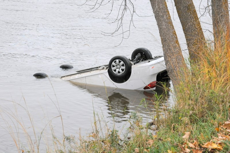 Une automobile a sombré dans l'eau à St-Ignace-de-Loyola