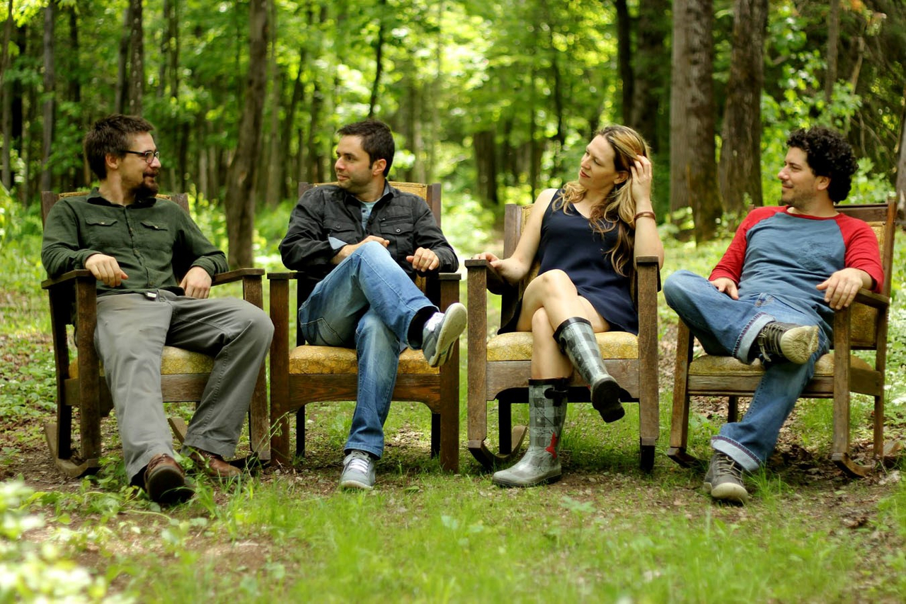 Le groupe Rose Vagabond lance leur premier album