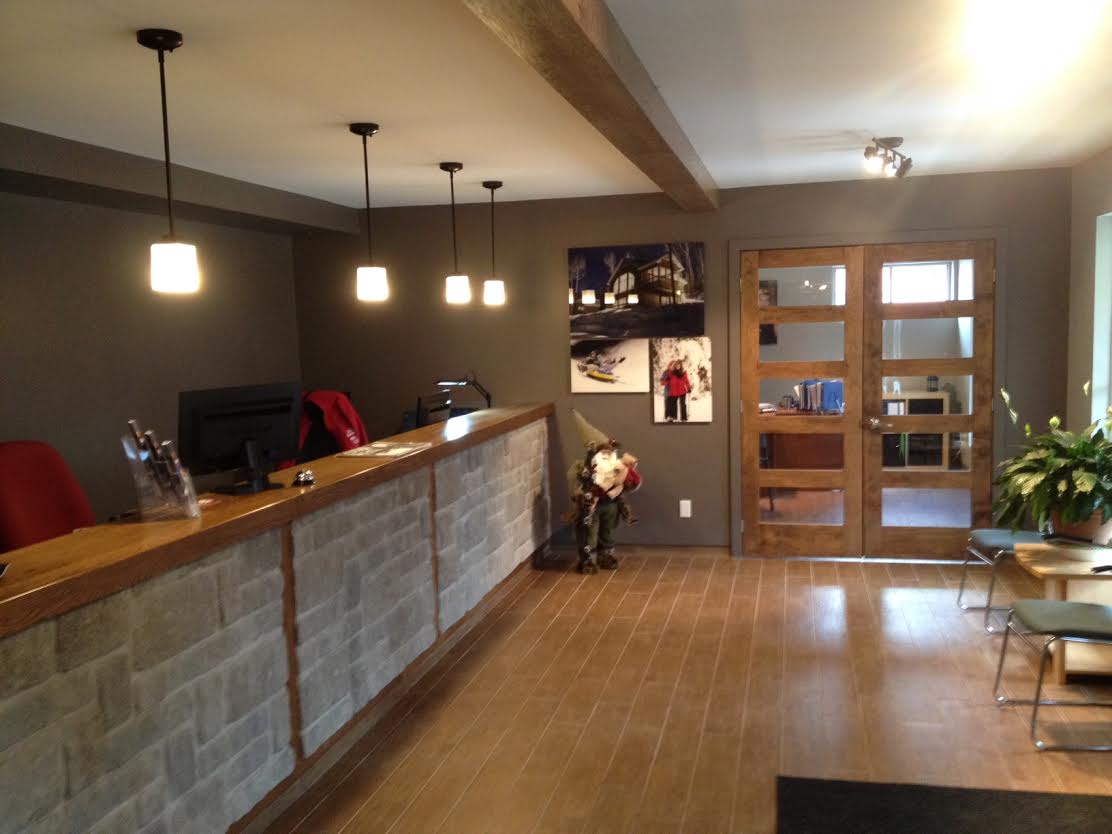 L'intérieur de la nouvelle réception des Chalets Lanaudière.
