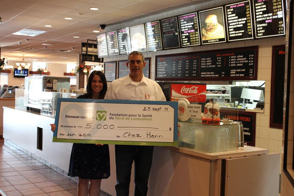 Le restaurant Chez Henri remet 5000$ à la Fondation pour la Santé du Nord de Lanaudière