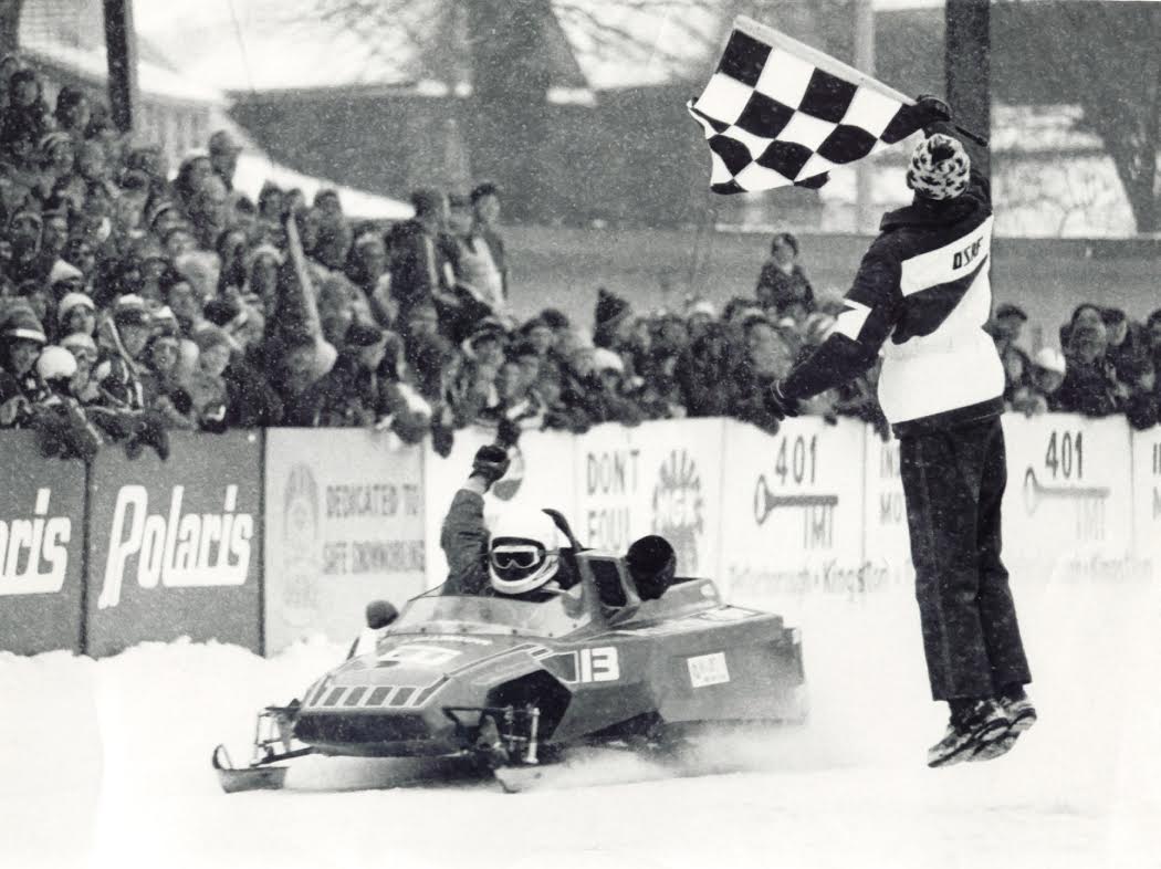 Les frères Villeneuve et la motoneige au Musée Gilles-Villeneuve