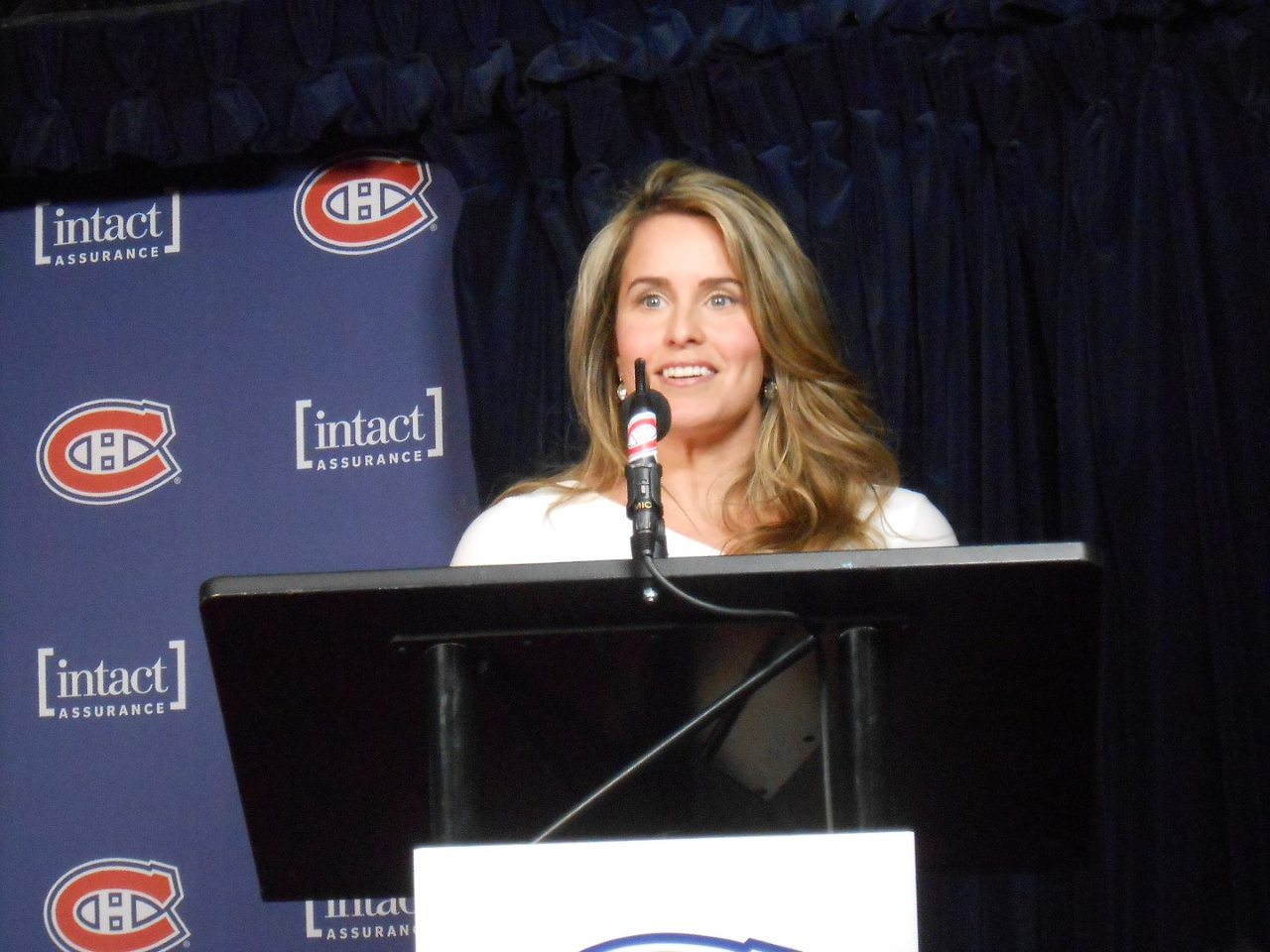 La conférence était animée par l'ex-médaillée olympique et responsable des communications de la Fondation de l’athlète d’excellence du Québec.