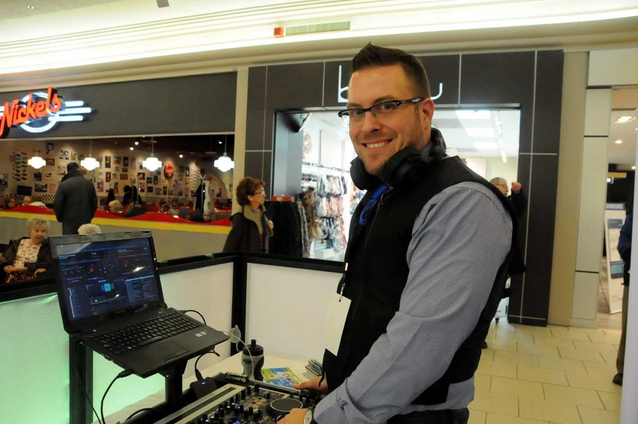 Disco Mobile DJ Dare