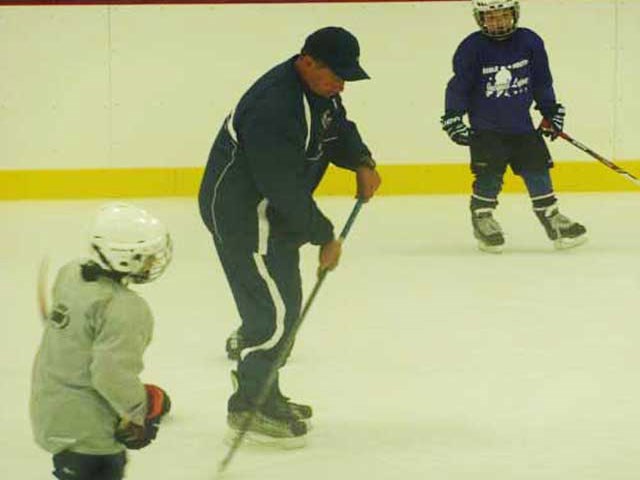 L’école de hockey Jacques Laporte approche à grands pas