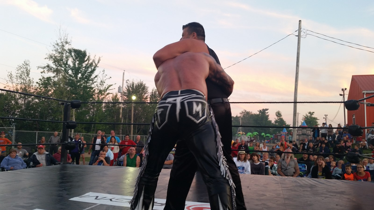 Buxx Belmar conserve sa ceinture