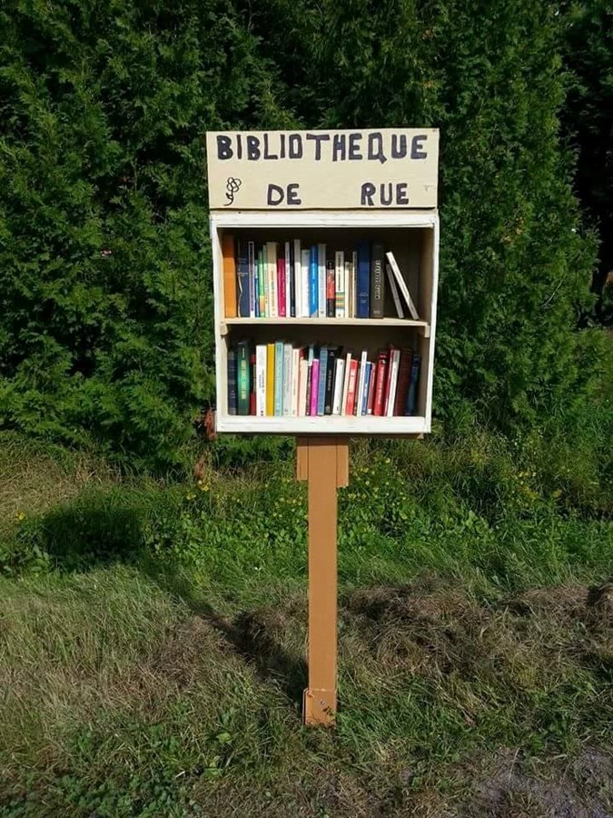 La bibliothèque de rue de Notre-Dame-de-Lourdes a été incendiée