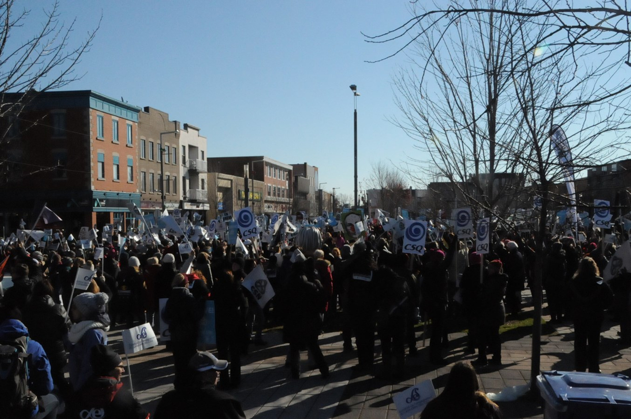 Ça manifeste au centre-ville