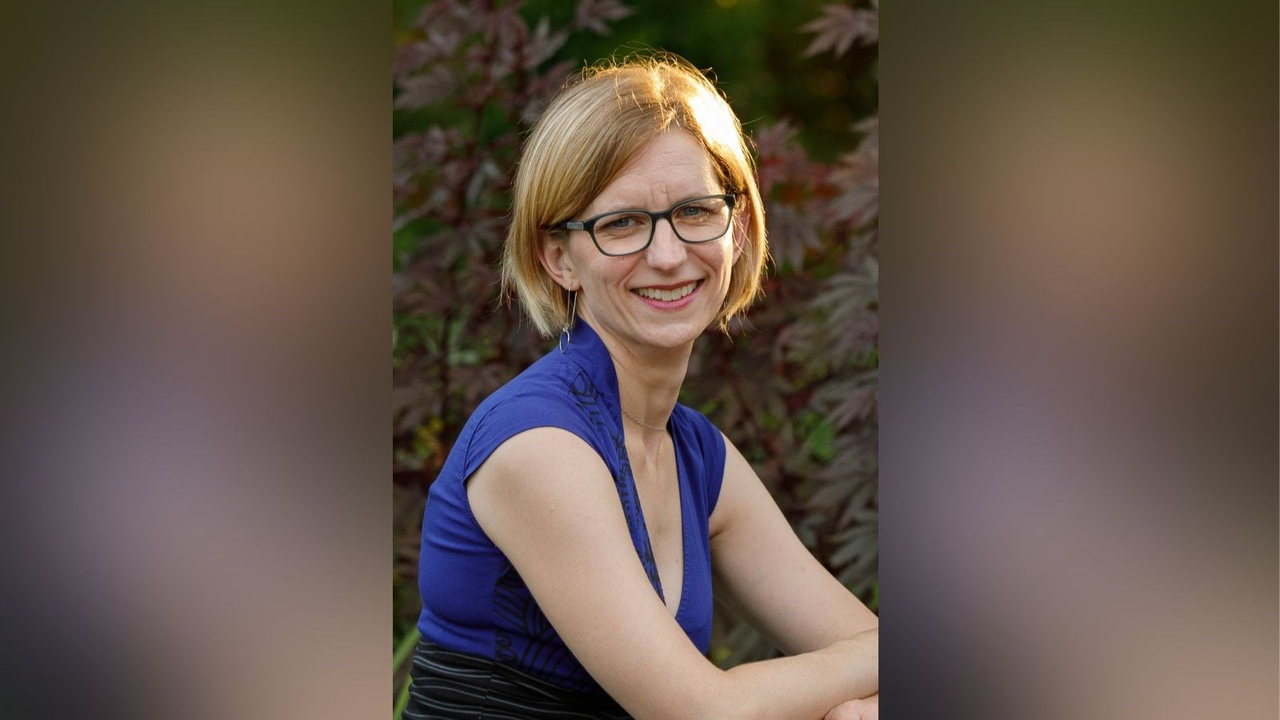Daphné-Rébecca Arbour publie un livre pédagogique pour faciliter l’acquisition d’une compétence en éducation spécialisée