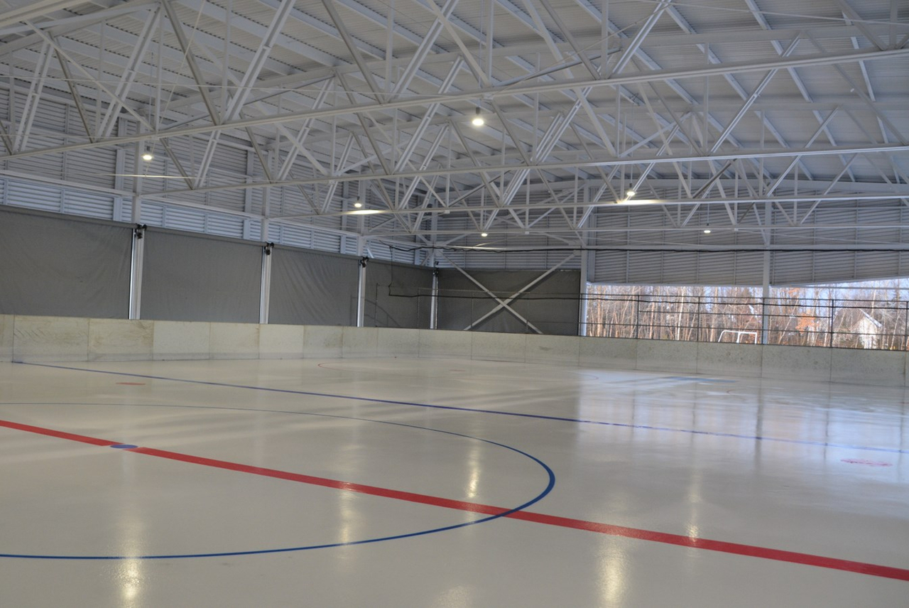 Patinoire réfrigérée : la nouvelle attraction charloise a ouvert au parc Casavant-Desrochers!