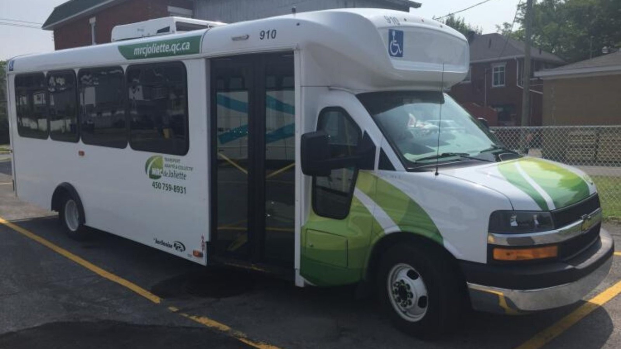 Un nouveau transport adapté pour atteindre le site de vaccination des Galeries Joliette