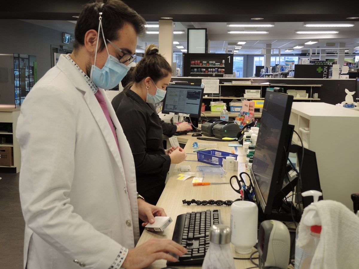 Les pharmaciens autorisés à prescrire l'antiviral Paxlovid