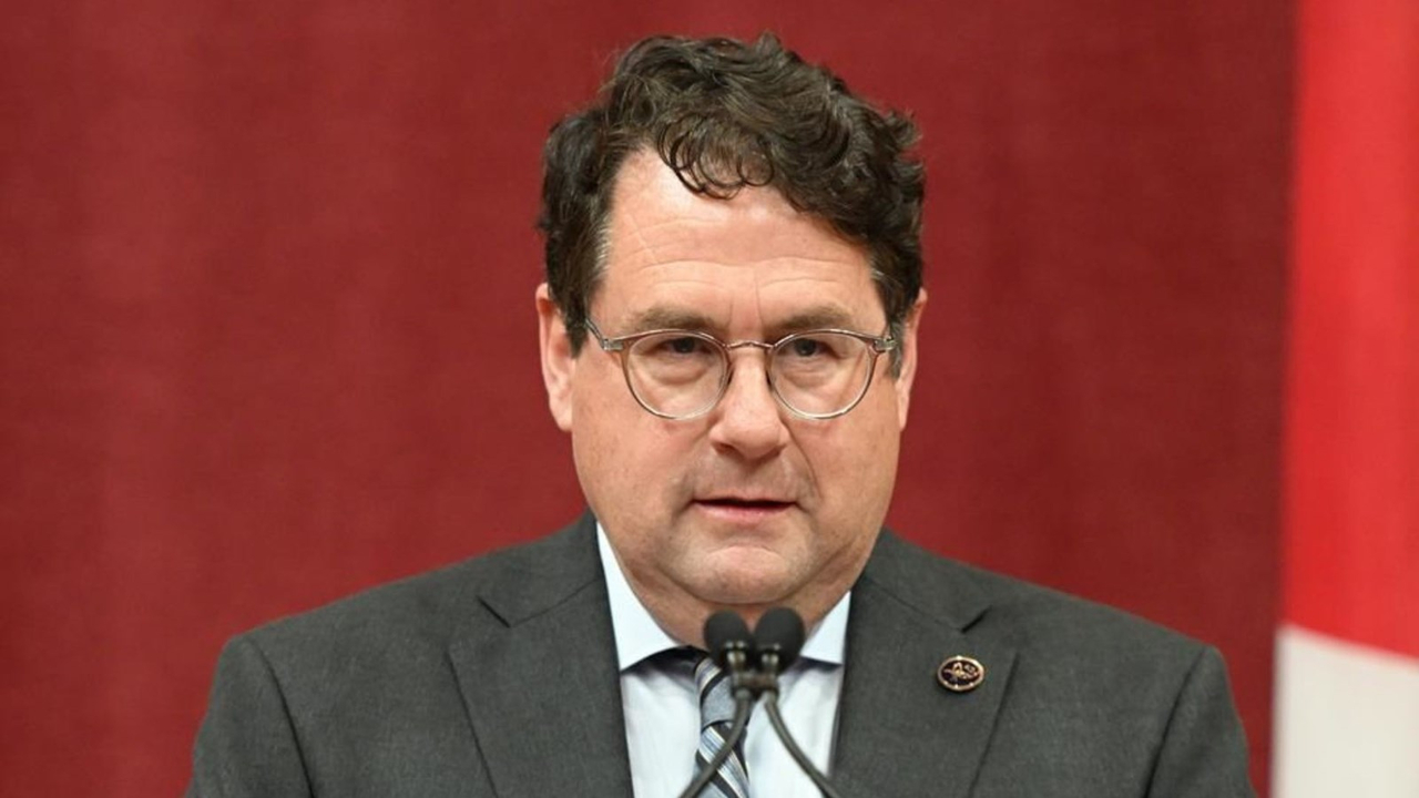 Le ministre de l'Éducation, Bernard Drainville.