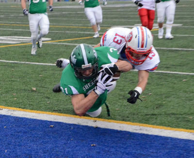 L'offensive des Volontaires de Sherbrooke s'est payé un festin contre les Diablos de Trois-Rivières. Les Estriens l'ont emporté 64-0 contre les Trifluviens. Trois-Rivières le 22 octobre 2011. NICOLAS DUCHARME/L'ÉCHO DE TROIS-RIVIÈRES/AGENCE QMI
