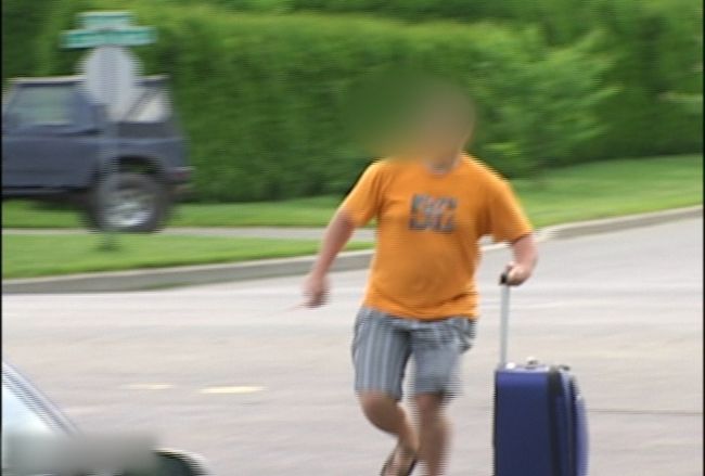 L'homme piégé par TVA Trois-Rivières a pris ses jambes à son cou après avoir réalisé qu'il était tombé dans le panneau.