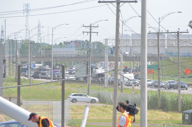 Une remorque perd son chargement sur l'autoroute 40