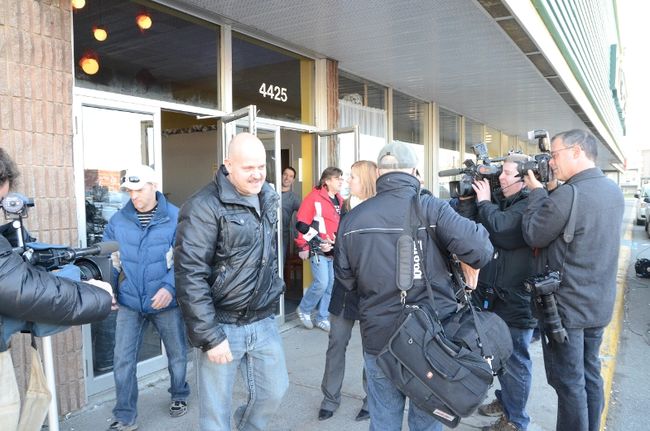 Les travailleurs d'ABI sont sorti de leur assemblée mercredi après avoir donné un mandat de grève à utiliser au moment opportun à leur syndicat. 
