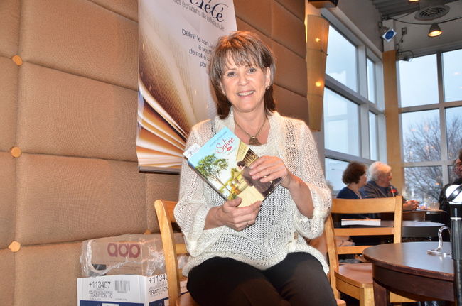 Louise Lacoursière lors du lancement du deuxième tome de La Saline.