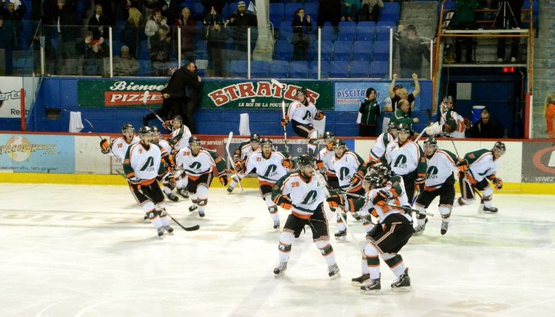 Pierre-Olivier Morin a fait bondir de leur siège les 1400 spectateurs réunis au Colisée de Trois-Rivières avec un but lors de la quatrième période de prolongation du duel Patriotes-Ravens.