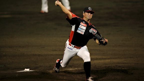 Charlie Weatherby a revêtu l'uniforme des Fighting Dogs de Kochi la saison dernière au Japon.