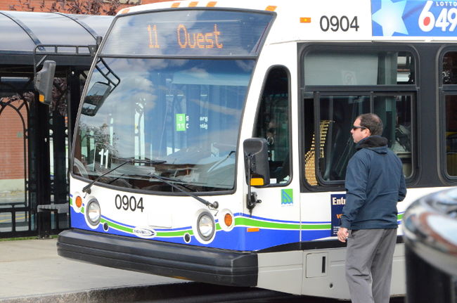 Roulons VERT distribuera des vignettes d'autobus aux organismes communautaires. 