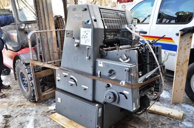 La presse de type offset saisie à Trois-Rivières, vendredi.