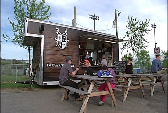 Le camion du Buck Traiteur se promènera dans les festivals cet été.