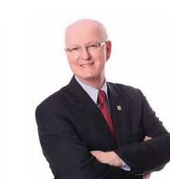 Yves Marchand, DG à la tête d'IDE Trois-Rivières depuis 12 ans, prendra sa retraite au printemps 2015.