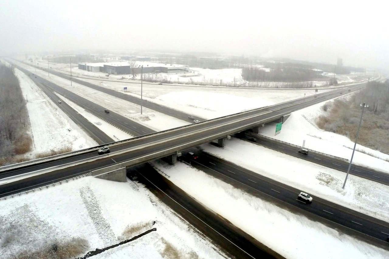 Le pont de la 55 enjambant l'autoroute 20 est ouvert aux automobilistes