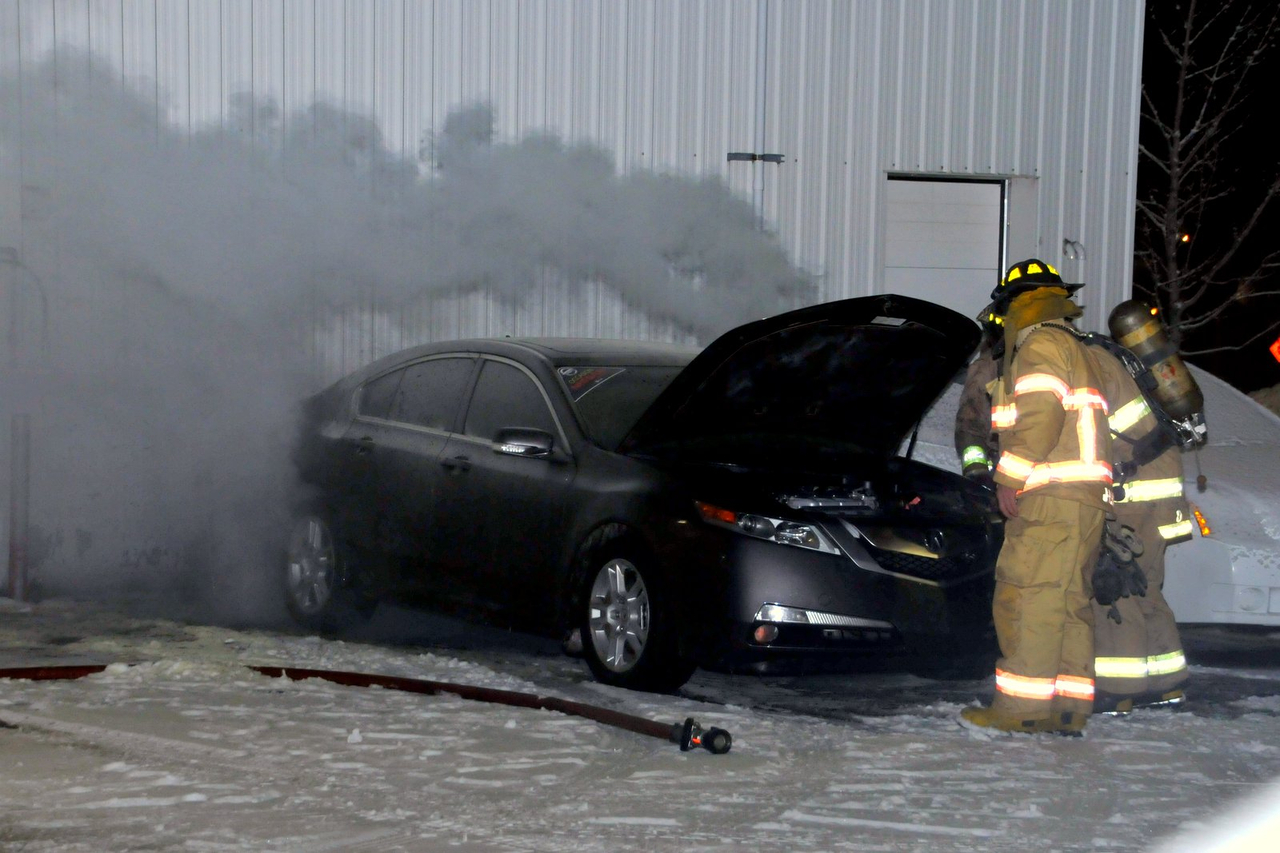 Un feu endomage des véhicules à Drummondville