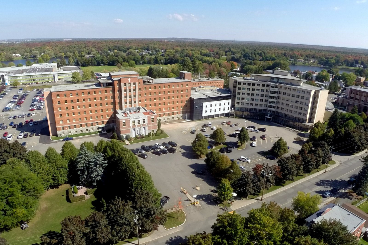 Hôpital Sainte-Croix à Drummondville.