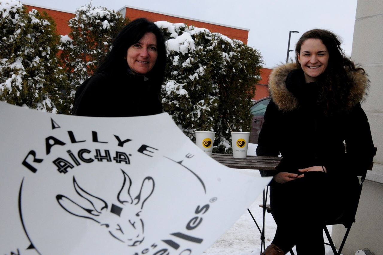 Nathalie Cloutier et Joanie Parenteau, participantes au Rallye des Gazelles 2016 au Maroc.