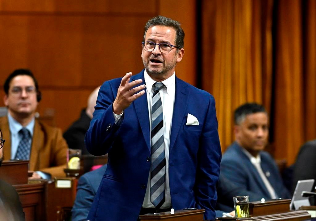 Compte d'urgence pour les entreprises: Blanchet veut un appel avec Trudeau