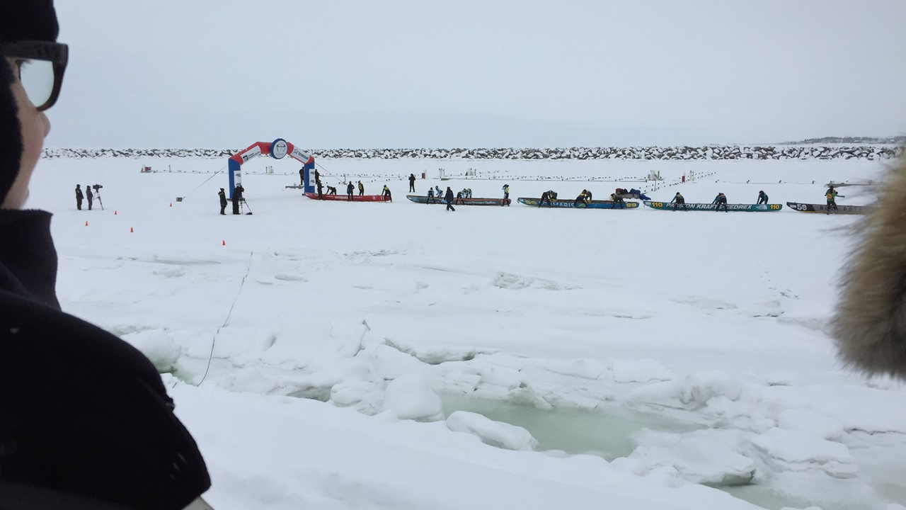La première édition de la Course de canots à glace qui a marqué la première fin de semaine de l'édition de cette année, a été un franc succès.