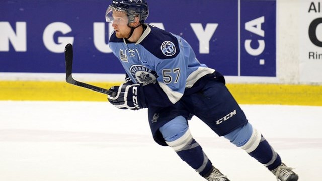 Christopher Clapperton connaît d'excellentes séries éliminatoires jusqu'à présent avec 13 points, 8 buts et 5 passes en 7 rencontres. Il se retrouve actuellement au 5e rang des meilleurs marqueurs en séries.