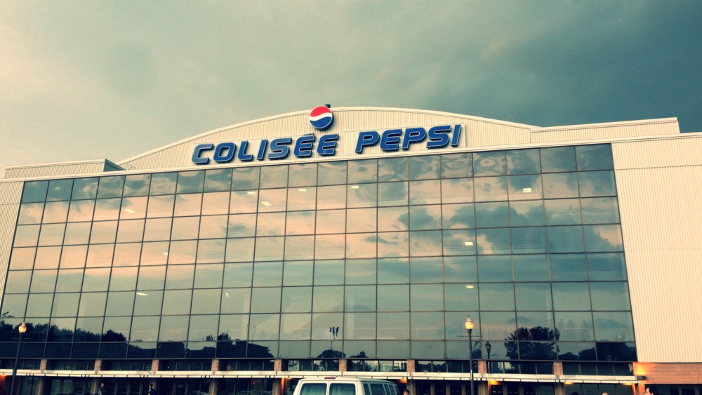 Près de 10 000 partisans étaient présents au Colisée Pepsi ce soir, pour voir l'Océanic de Rimouski bafouer l'avantage de la glace une fois de plus dans cette série.