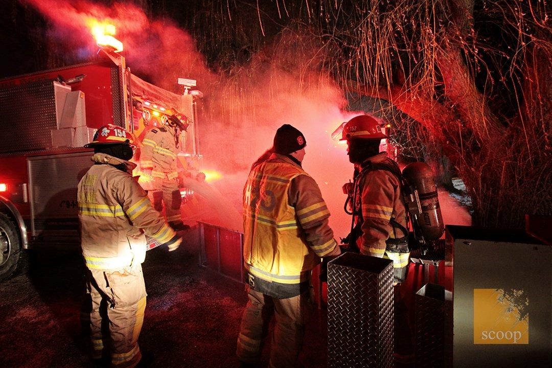 Un incendie majeur détruit un bâtiment de ferme à Saint-Clet