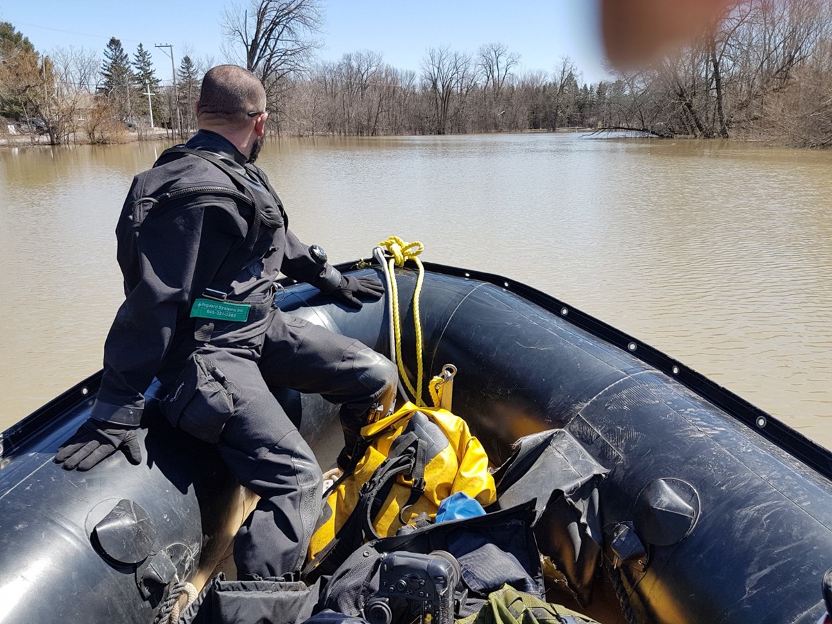 Néomédia part en tournée de reconnaissance avec la réserve navale des Forces armées canadiennes