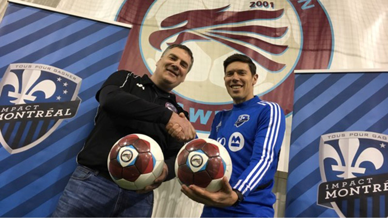 Le président du Club de soccer Saint-Lazare Hudson, Alain Beaudoin et l'ex-joueur de l'Impact de Montréal, toujours impliqué avec l'organisation sportive, Patrick Leduc se réjouissent de cette association.