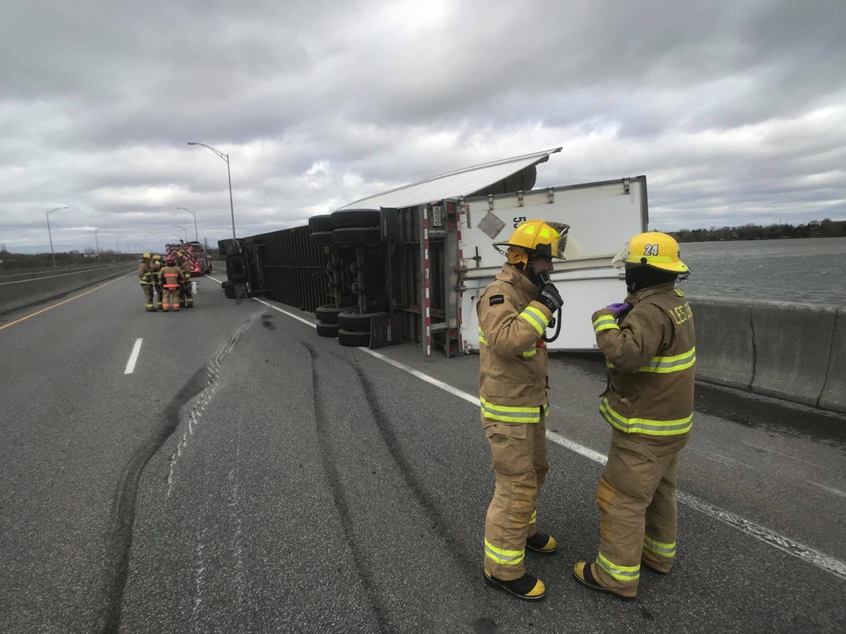 En images : le vent fait des ravages dans Vaudreuil-Soulanges