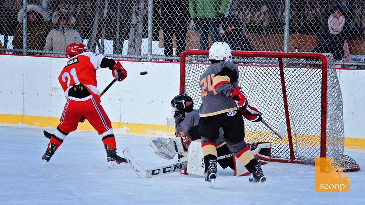 Du hockey parascolaire pour encourager les bons comportements