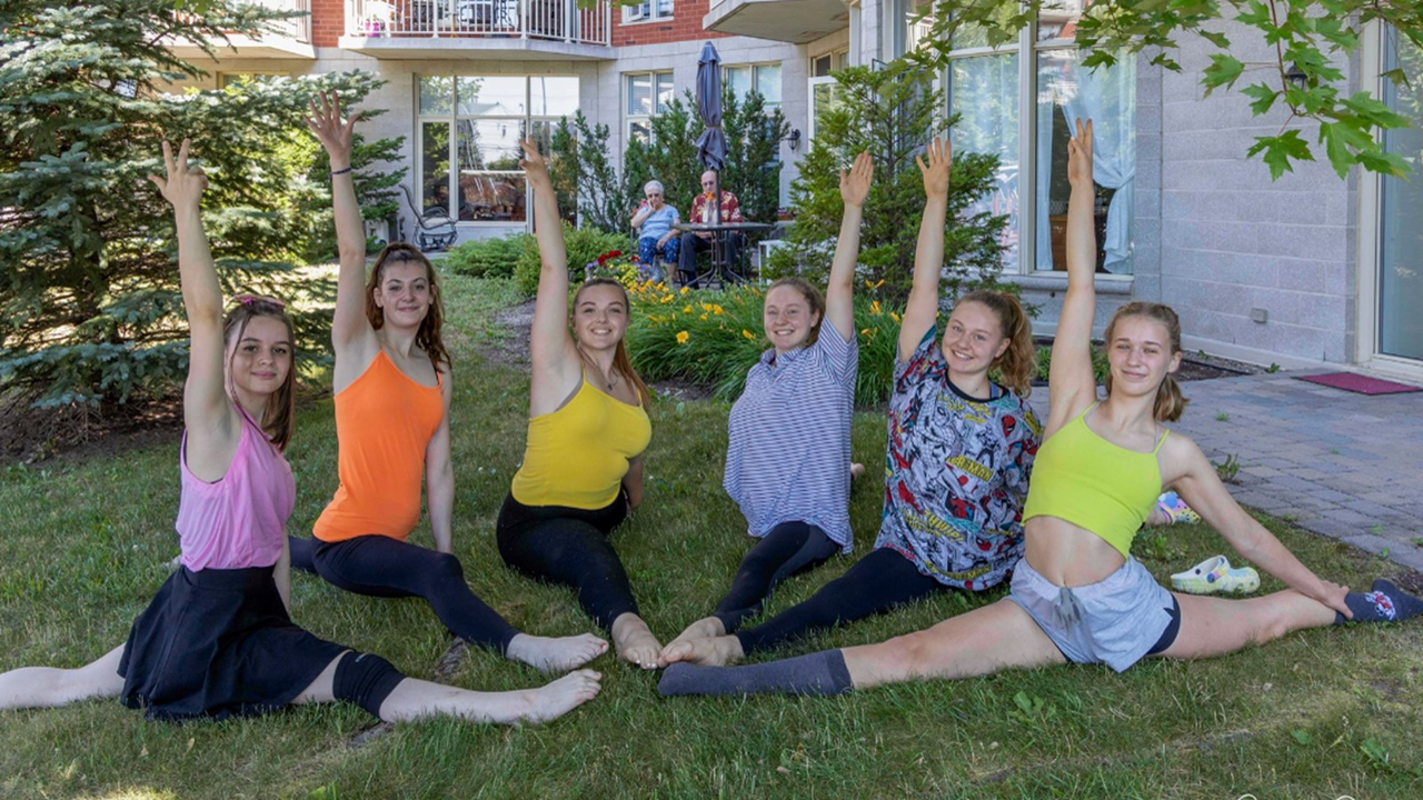 La troupe des Citadins performe pour les aînés de Vaudreuil-Dorion