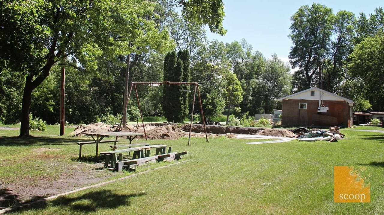 Un site de camping laissé à l’abandon à Coteau-du-Lac