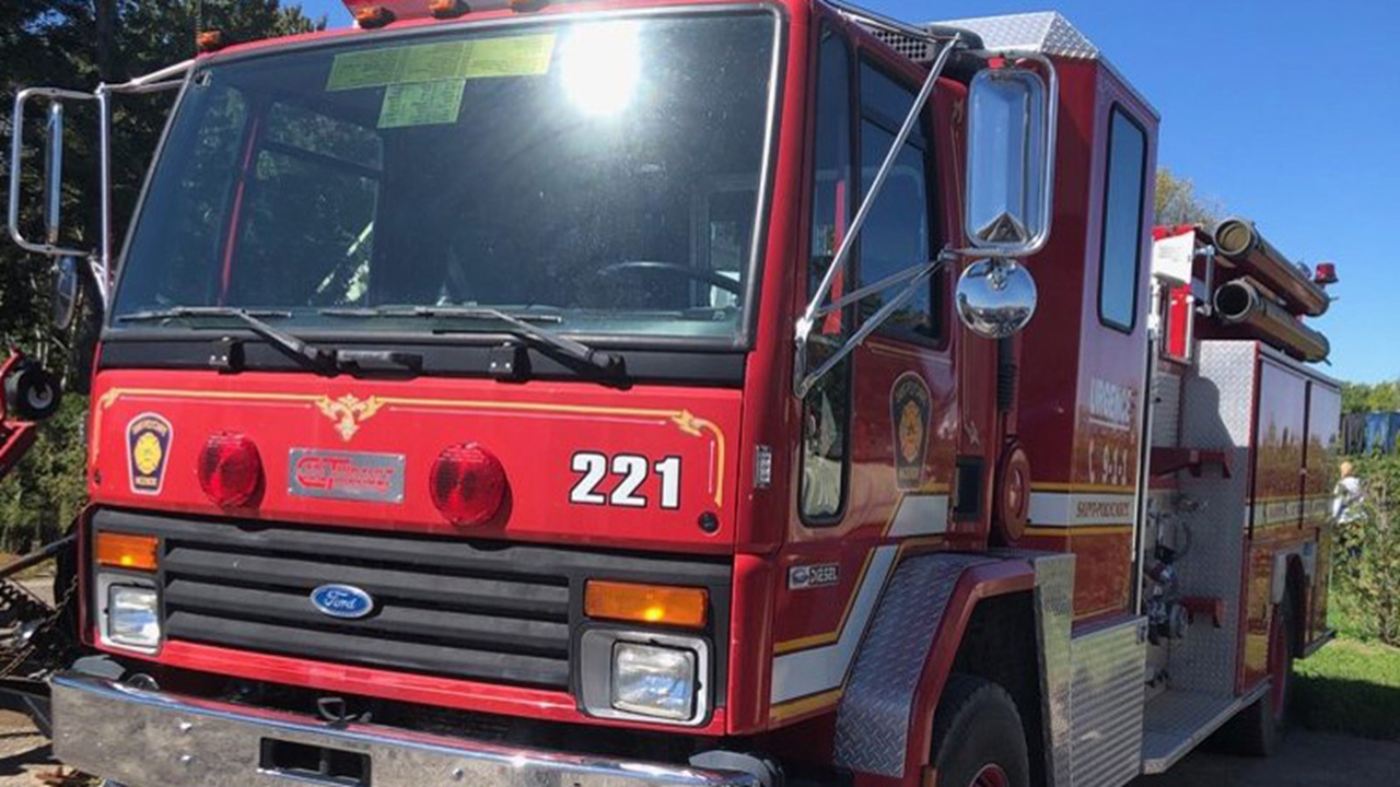 Saint-Polycarpe met en vente un Camion Ford autopompe de 1992
