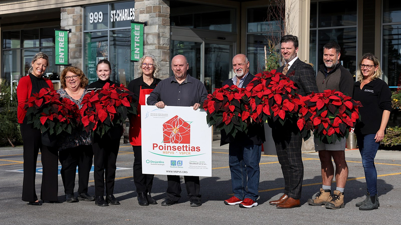Sur la photo, on remarque la présence du maire de Vaudreuil-Dorion, Guy Pilon et des partenaires de cette campagne 2022