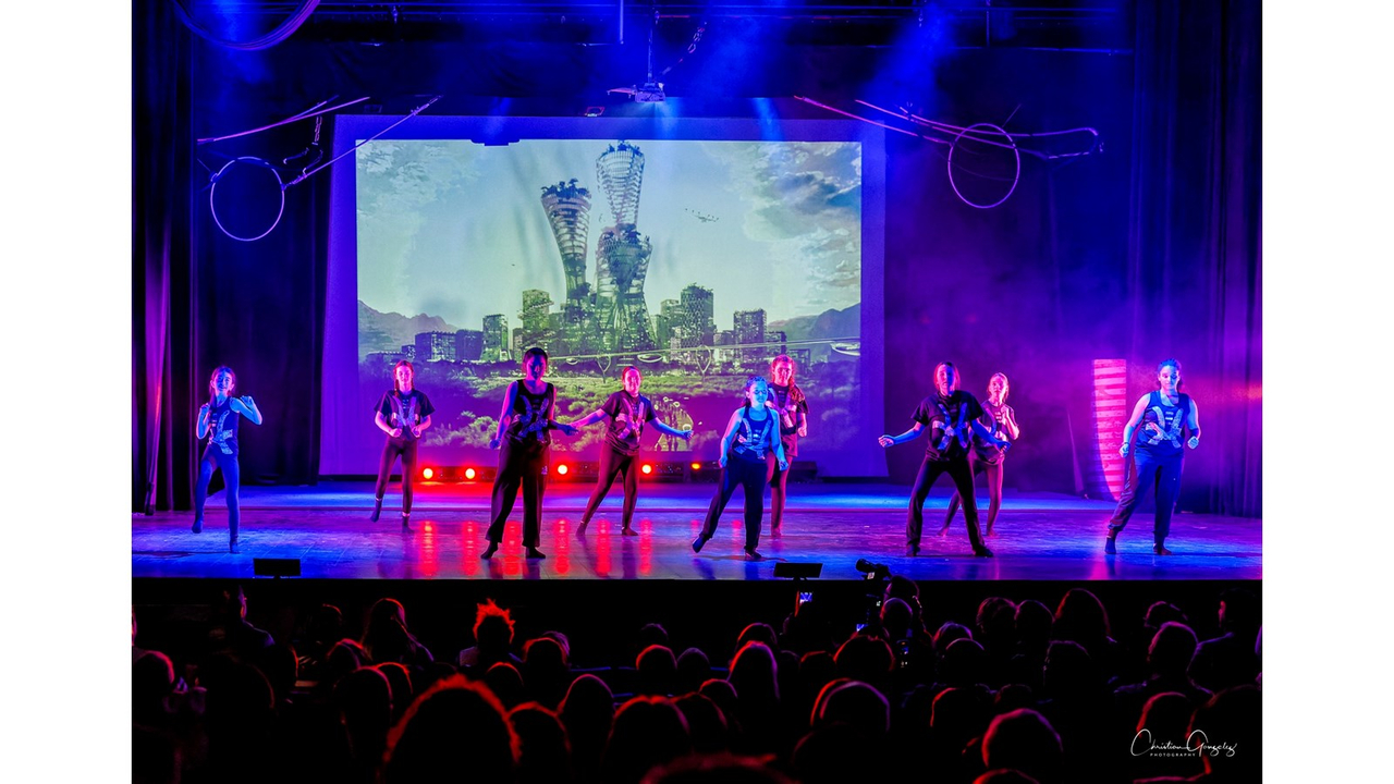 Un spectacle de cirque spatial pour les élèves de l'école Brind'Amour