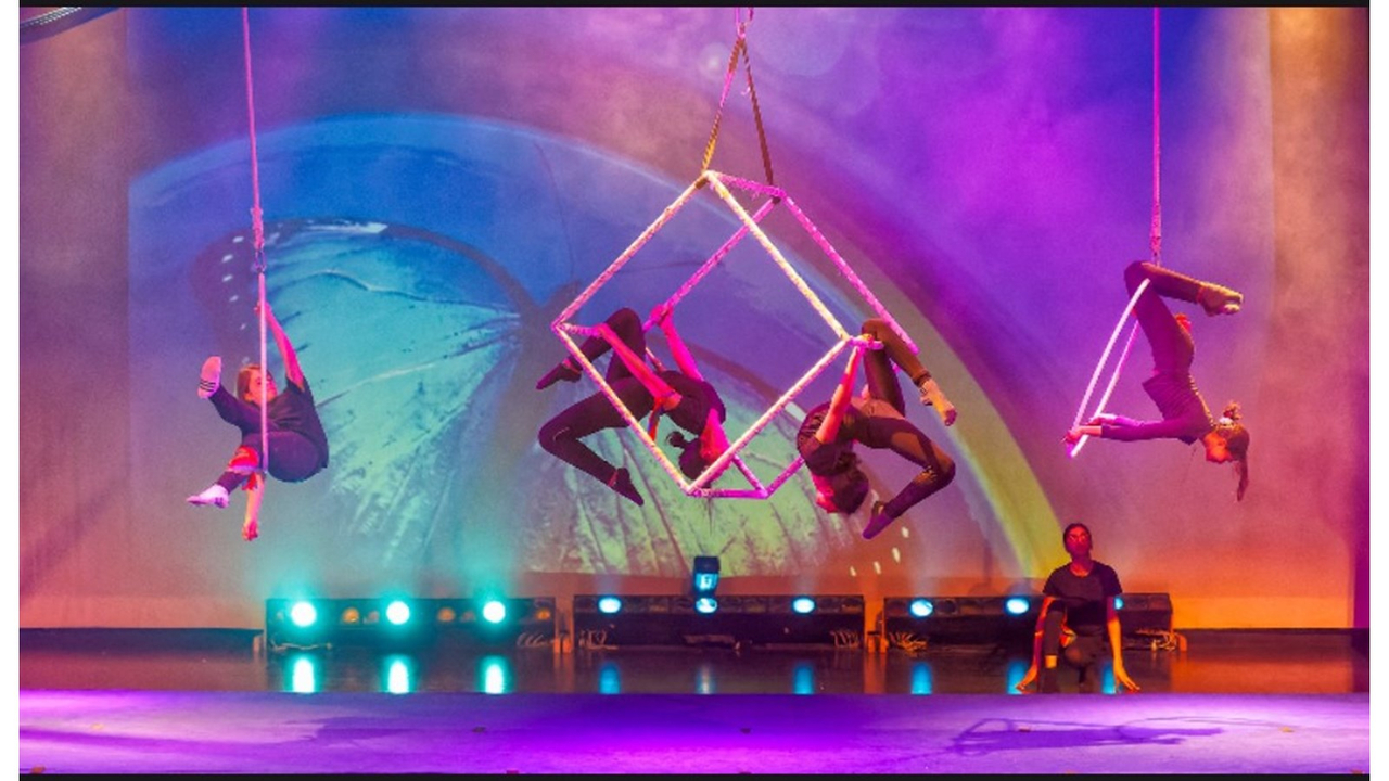 Festi-cirque: au tour des élèves de l'école Notre-Dame-de-Lorette de s'envoyer en l'air