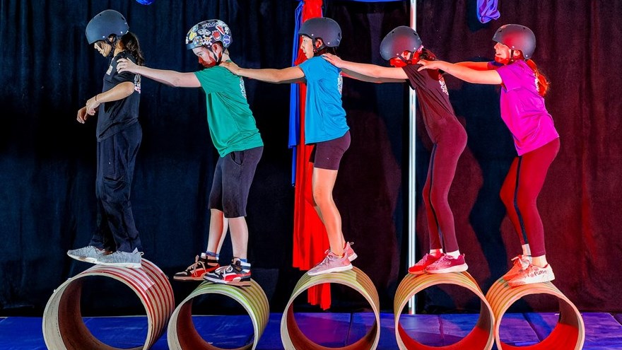 Festi-Cirque: trois représentations hautes en couleurs pour l'école Virginie-Roy