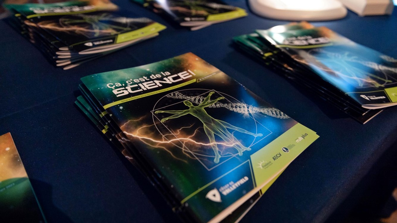 Couverture de la revue scientifique, Ça, c'est de la science!