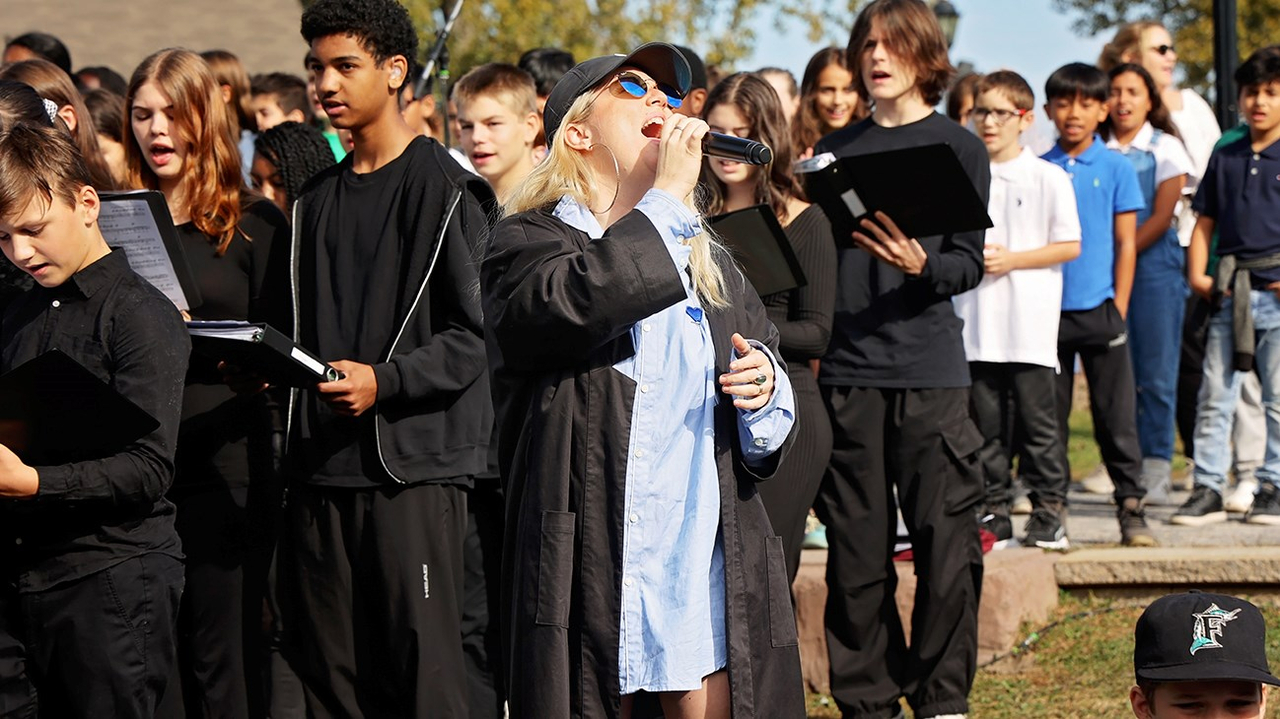 More than 700 local students kick off the Journées de la culture in music